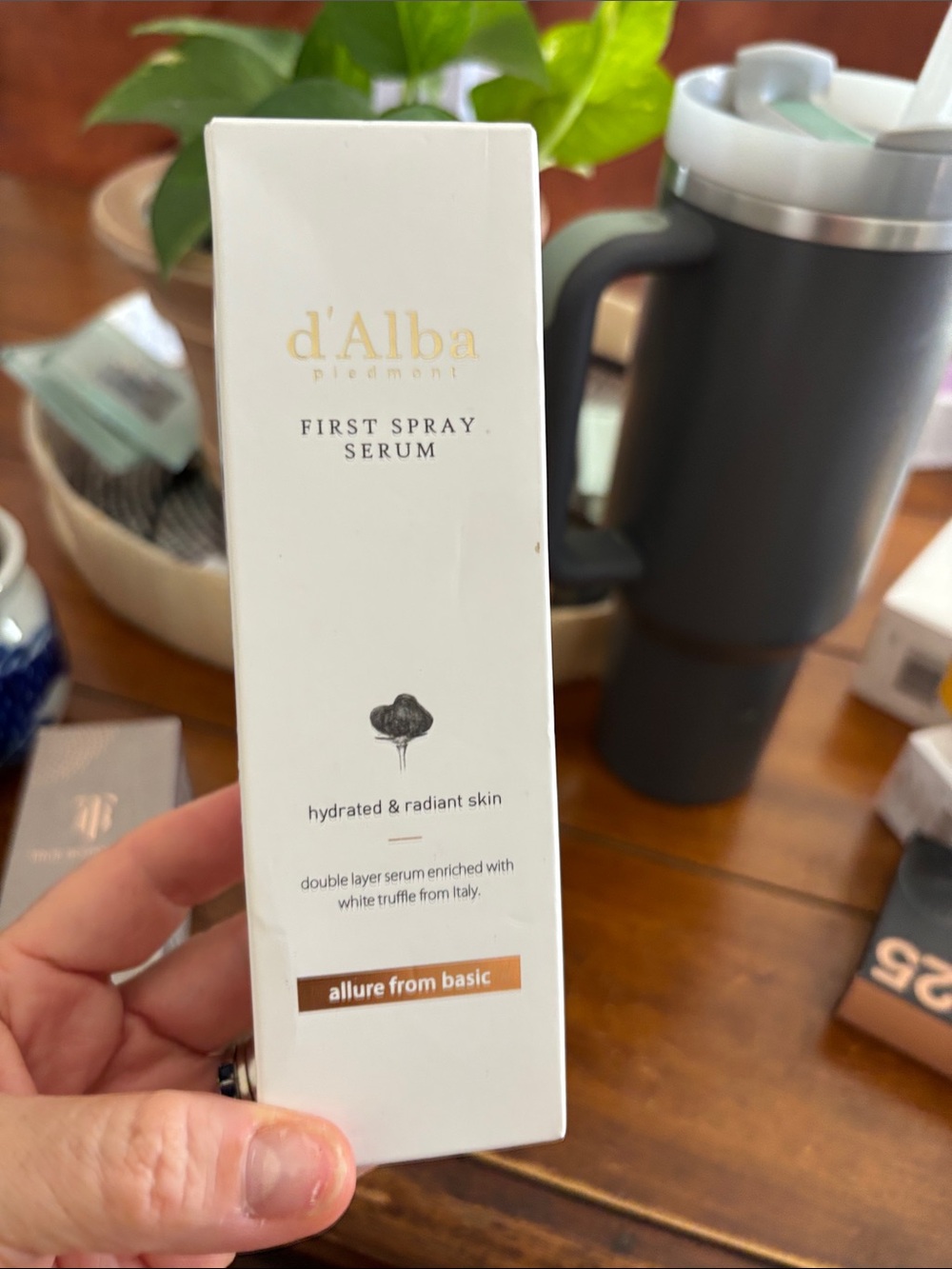 d’Alba First Spray Serum - White & Gold Accents